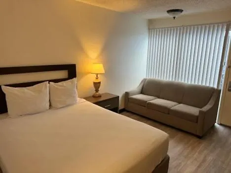 Mc Pacific Inn & Suites Torrance